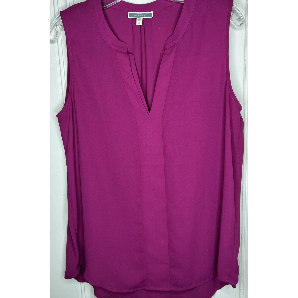 Sleeveless Fuschia V-neck Blouse Flowy Capsule Layer Size Med Packable Colorful